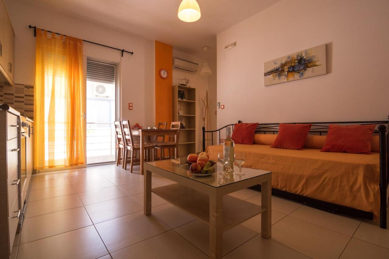 Giannmary Apartment Palaiochora Exterior photo